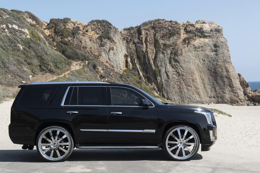  Cadillac Escalade on Forgiato Wheels (Concavo) 2016 года  (фото 3 из 4)